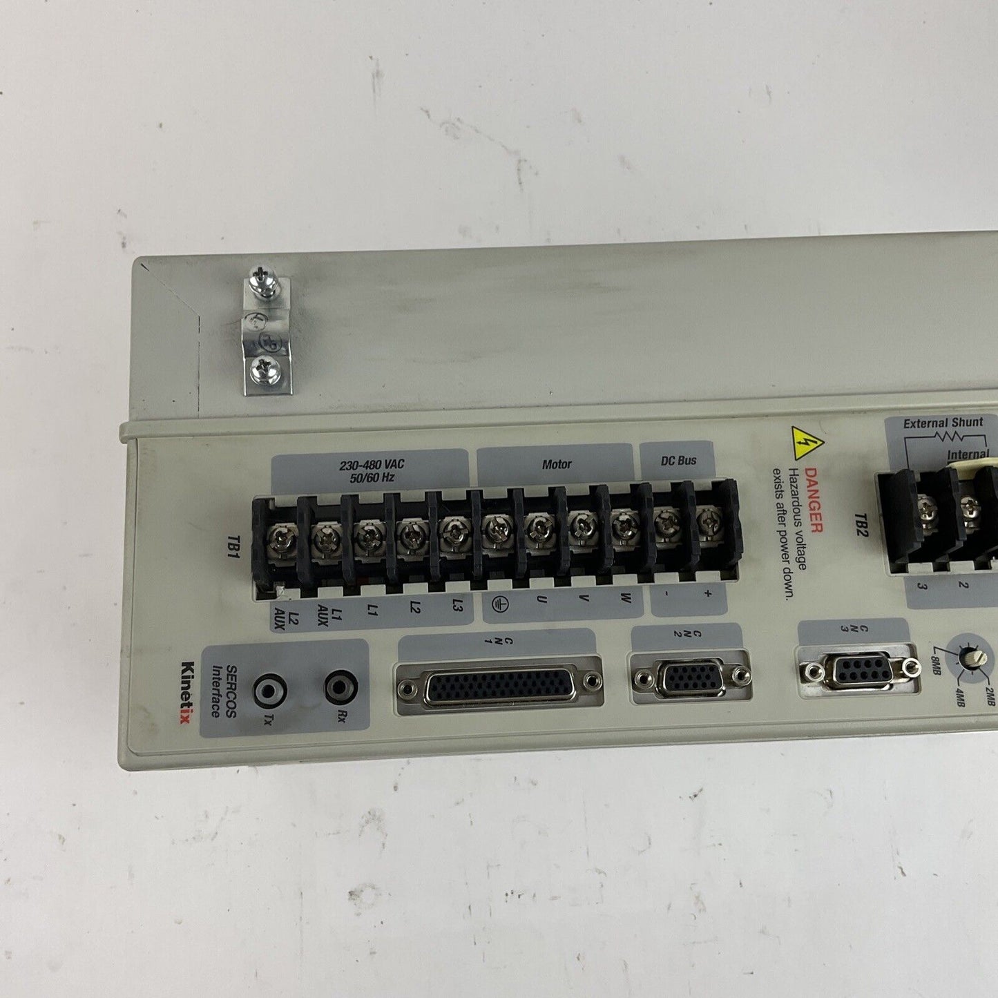 ALLEN BRADLEY 2098-DSD-HV050-SE SERVO DRIVE SER.B 460VAC 3PH 50/60HZ