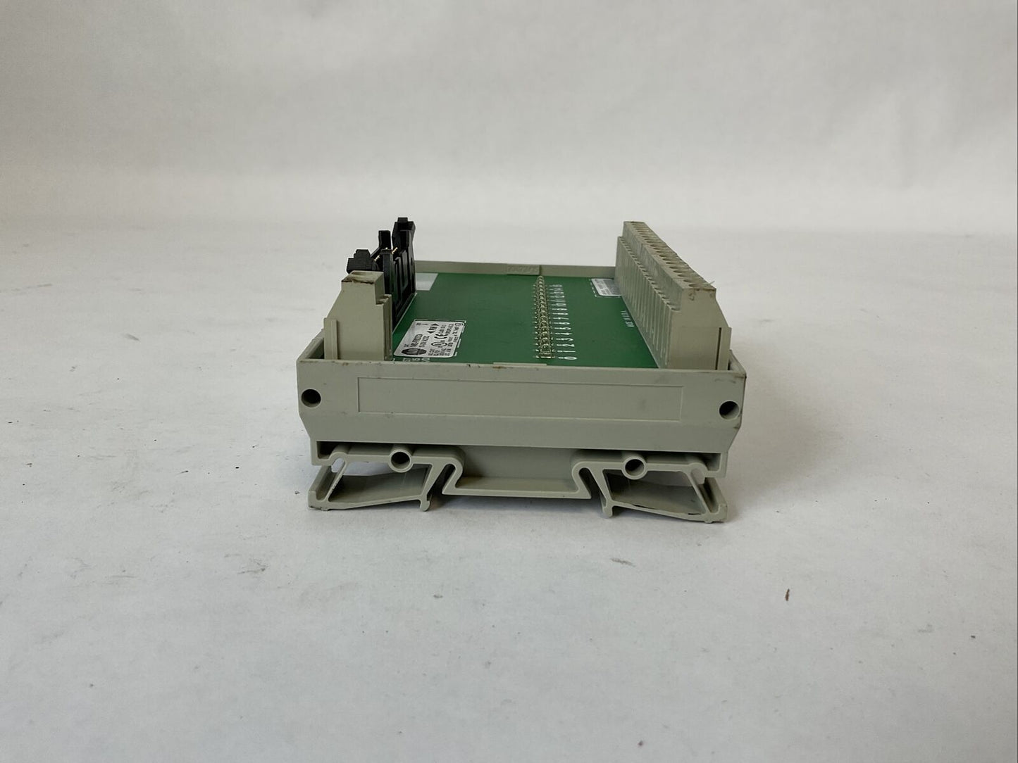 ALLEN BRADLEY 1492-IFM20D24 INTERFACE MODULE 10-30V SER A