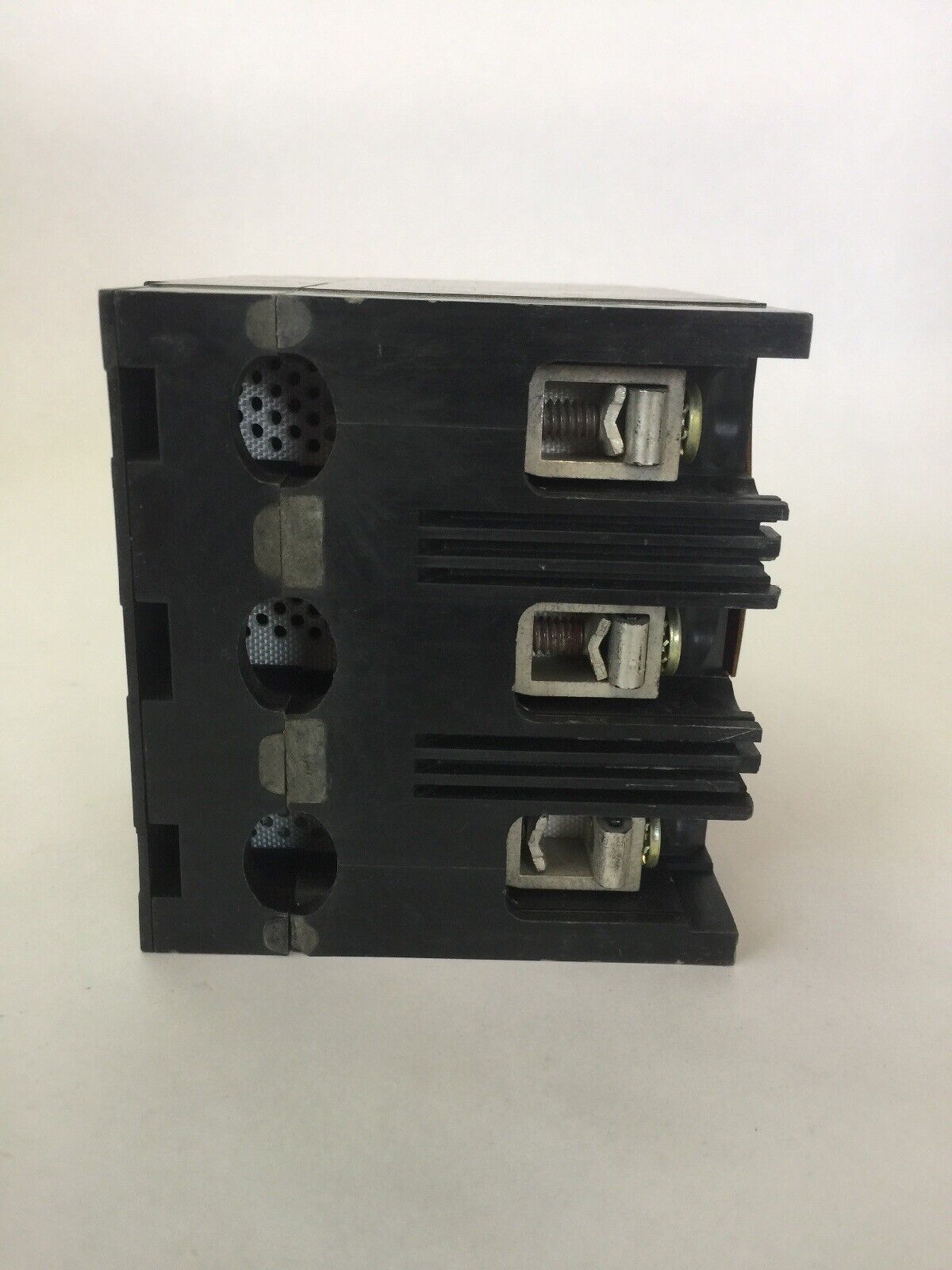 GE TEML36003 MAG-BREAK CIRCUIT BREAKER 3AMP 600VAC 3 POLE INSTANTANEOUS TRIP