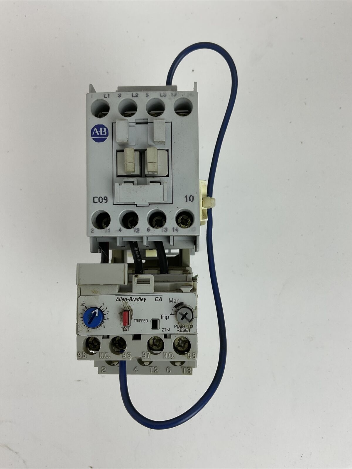 ALLEN BRADLEY STARTER (100-C09Z*10 SER A 600VAC 25A + 193-EA1CB 0.32-1A) COIL???