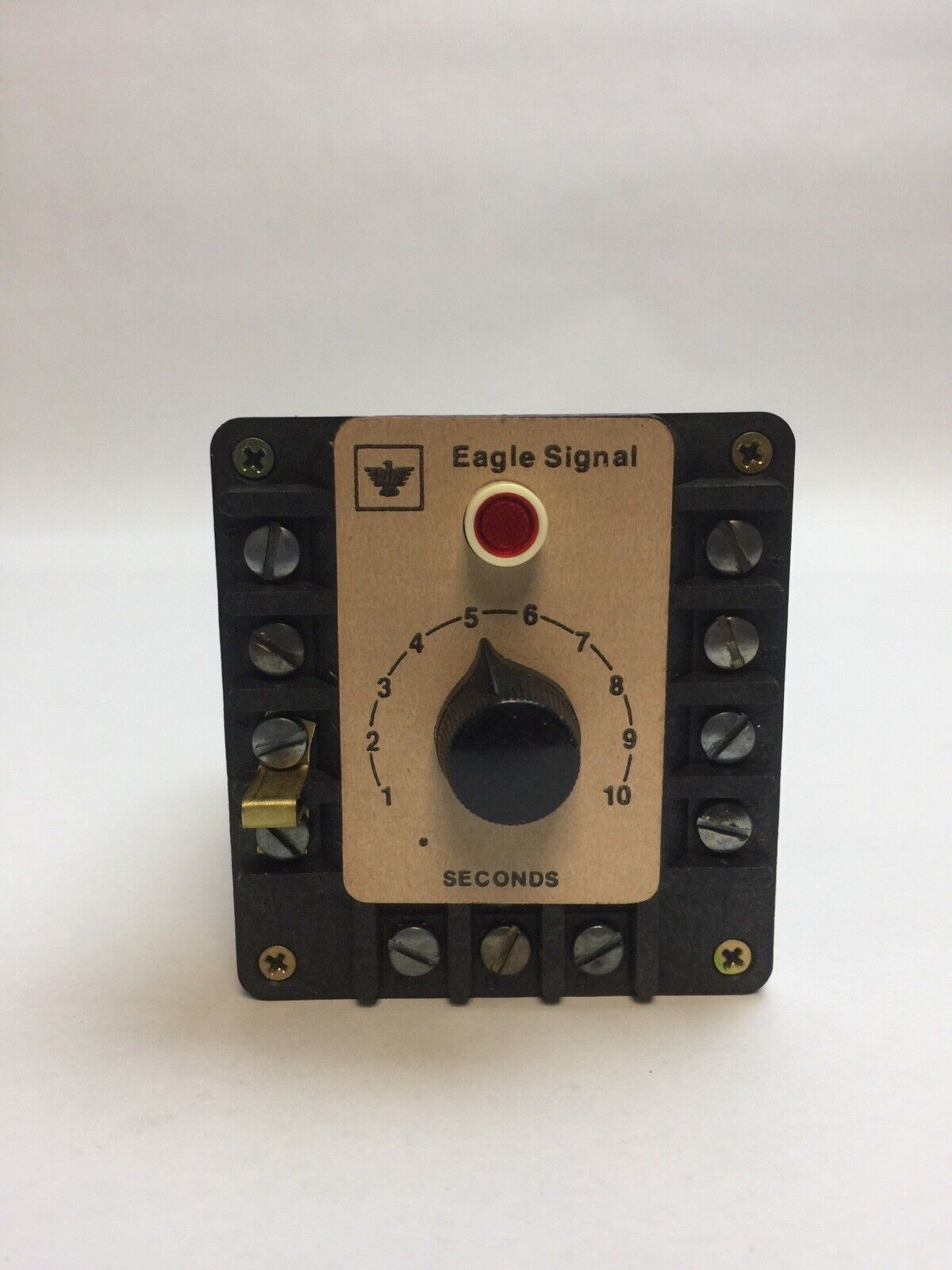 EAGLE SIGNAL CONTROLS CG510A6 TIME DELAY RELAY 5D77X