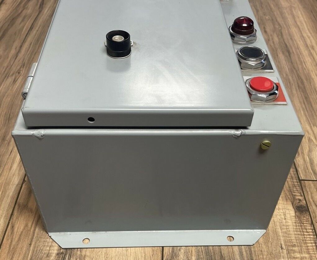 GE CR308C2042RADSJJ COMBINATION MAGNETIC STARTER SIZE 1 FUSIBLE 30A 600VAC 7.5HP