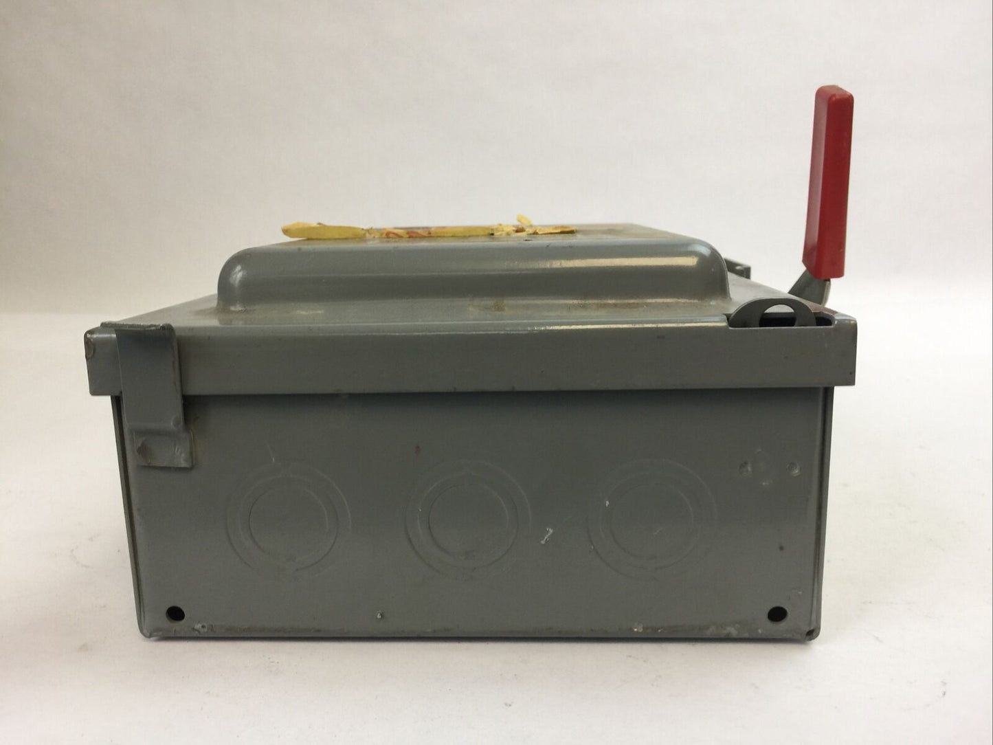 CUTLER HAMMER 4105H3341H FUSIBLE SAFETY SWITCH 30A 250VDC 240VAC 7.5HP RAINPRO
