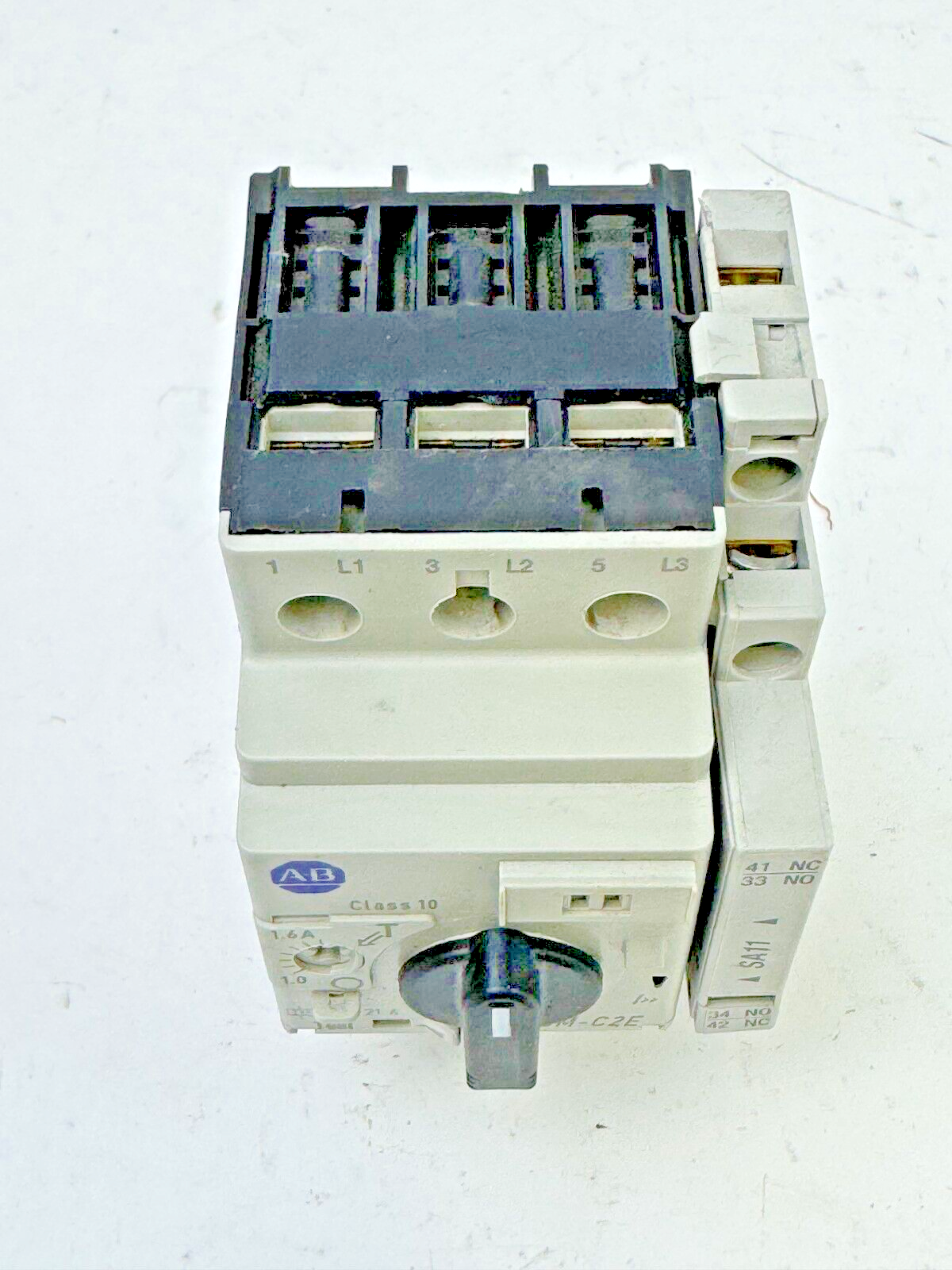 ALLEN-BRADLEY - 140M-C2E-B16 SER. C - MOTOR PROTECTOR + 140M-C-A SER. A AUX. CON