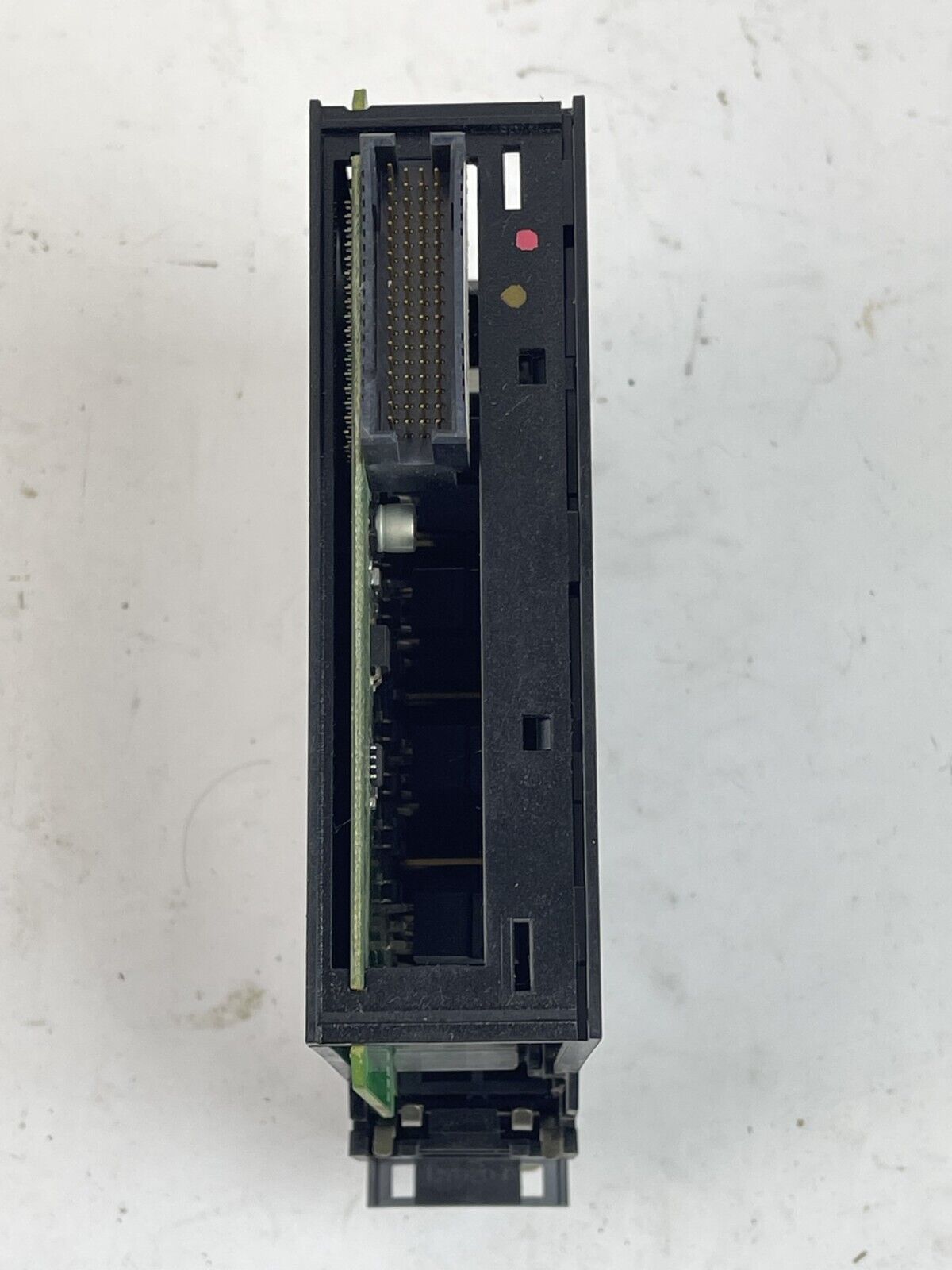 ALLEN BRADLEY - 1756-0B8 SER. A - CONTROLLOGIX DIGITAL DC OUTPUT PILOT DUTY