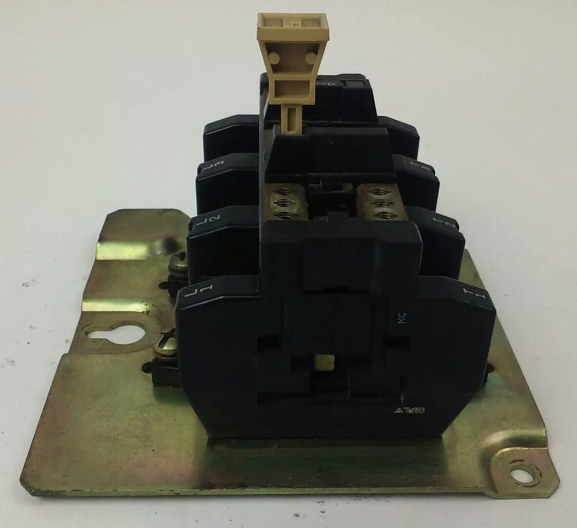 ALLEN BRADELY 592-DOV16 SERIES A OVERLOAD RELAY MISSING SCREWS, BOLTS, RELAY