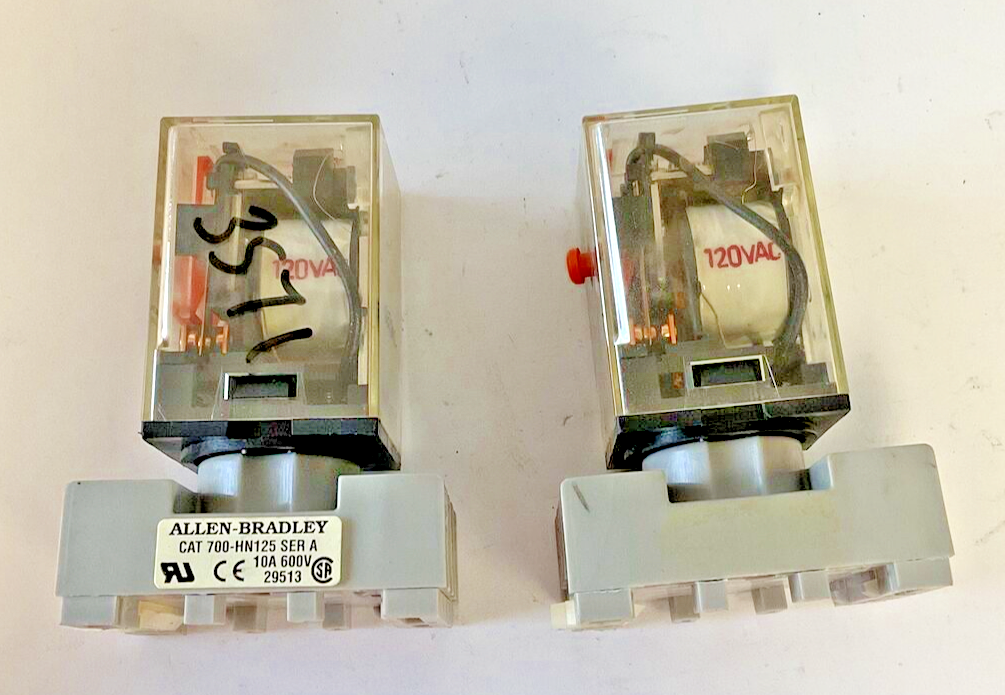 OMRON MK2PN-S RELAY 10A W/ALLEN BRADLEY 700-HN125 BASE SER.A 10A** LOTOF2**