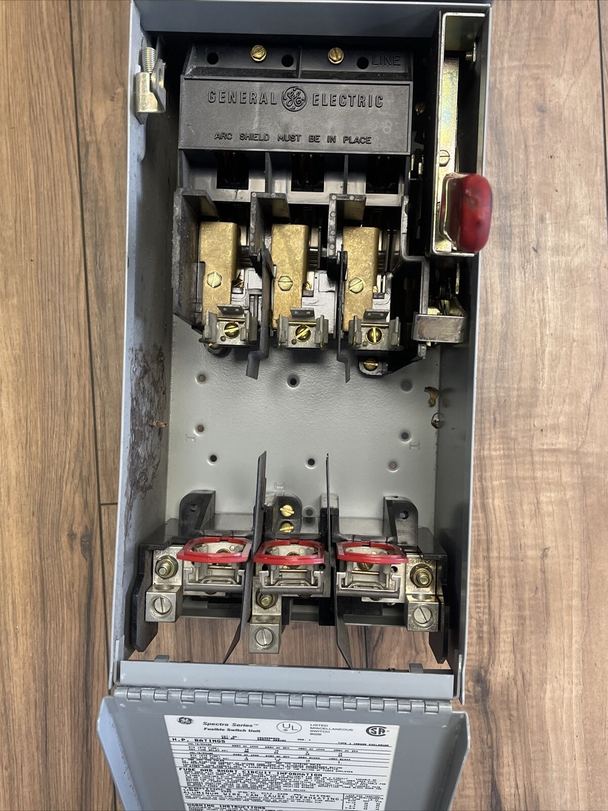 GE ADS36060HD FUSIBLE PANELBOARD SWITCH UNIT 60A 600V 50HP 3P SPECTRA SERIES