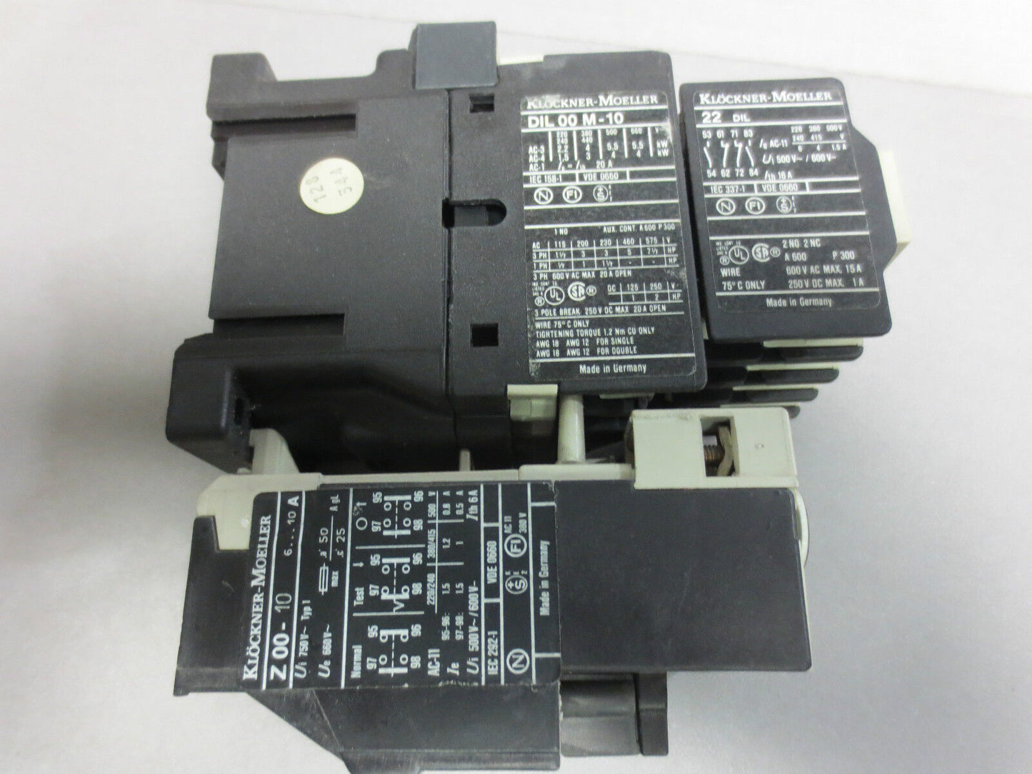 KLOCKNER-MOELLER DIL 00 M-10 + 22 DIL + Z 00-10 RELAY / CONTACTOR ASSEMBLY