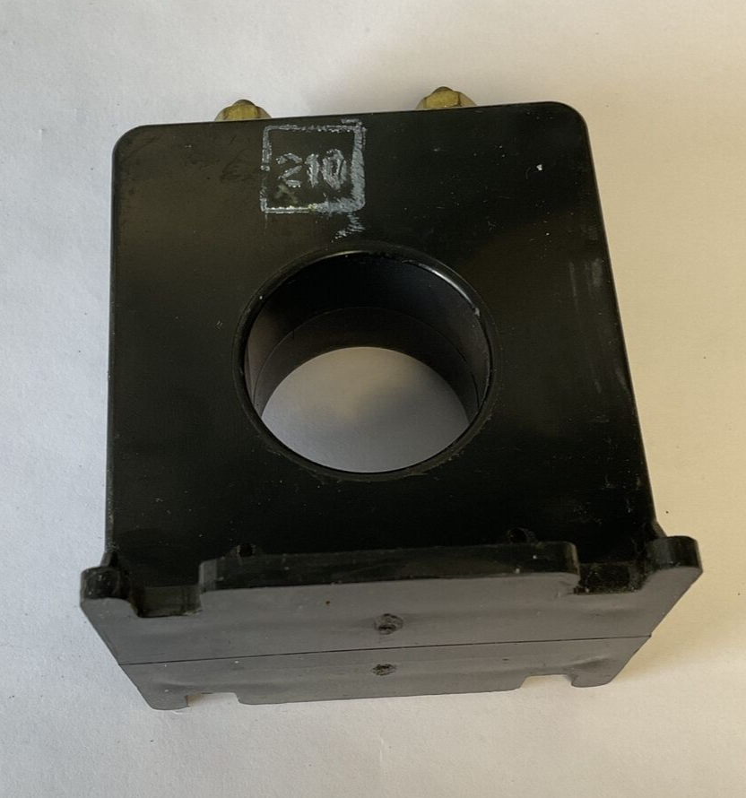 ALLEN BRADLEY 1411-2SFT-201 CURRENT TRANSFORMER RATIO200:5 600V 10KV***LOTOF3***