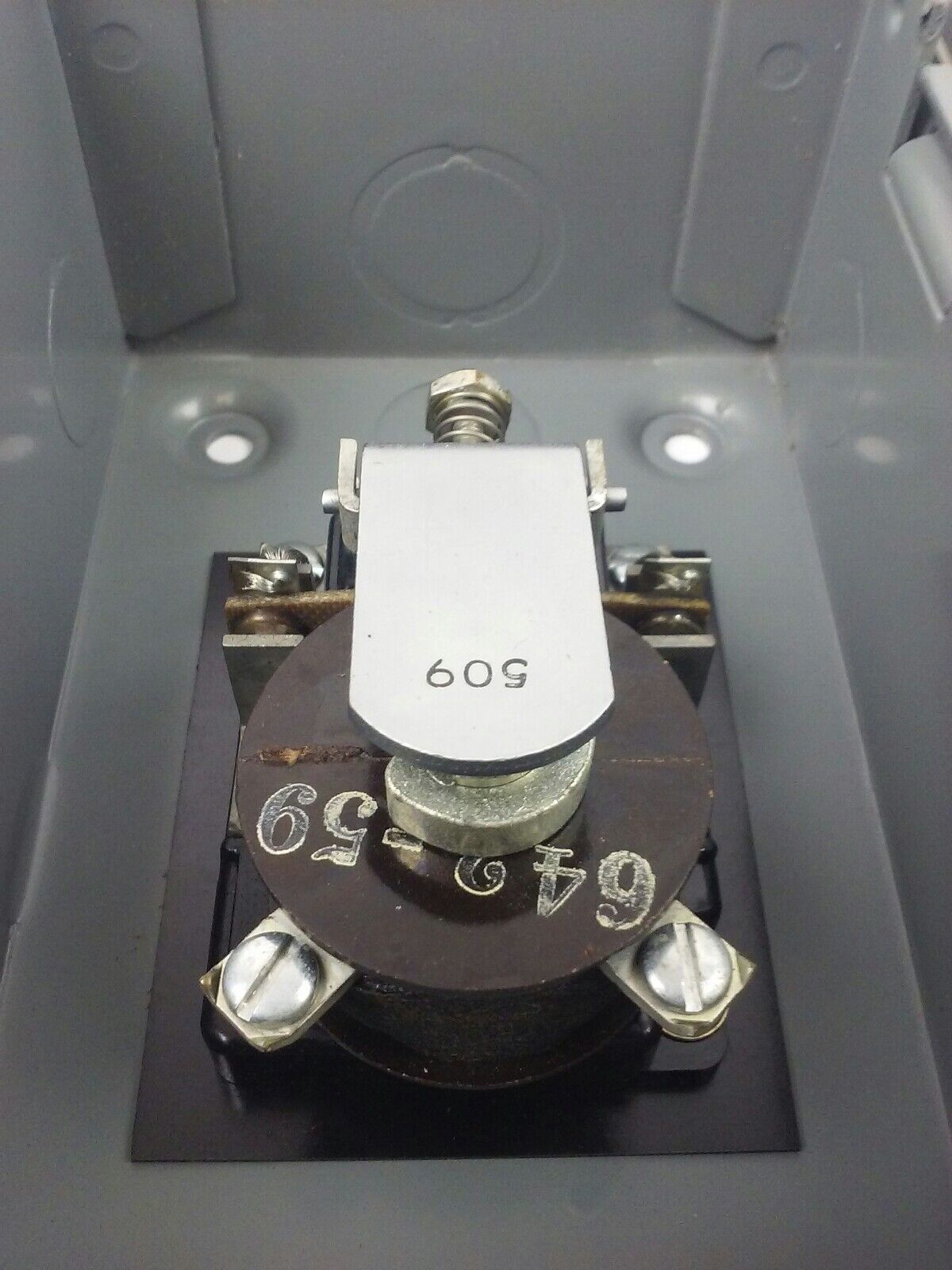 CUTLER HAMMER, 9575H770A, 509- A.C. RELAY, NEMA 1, 110V, 60 HZ, 1/4 H.P., NEW