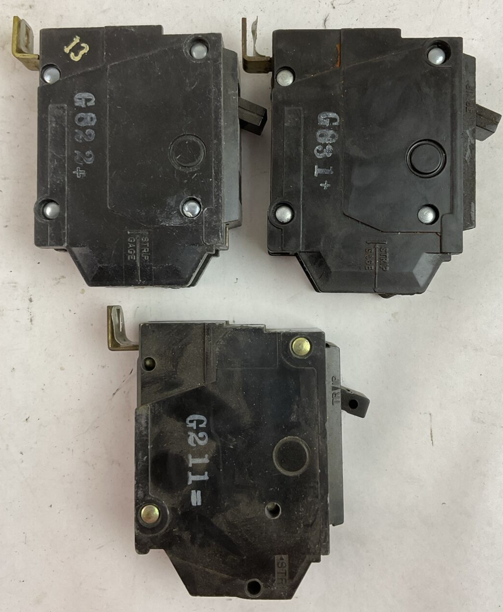 GE THHQB120 20AMP 120/240VAC 1POLE CIRCUIT BREAKER (LOT OF 3)