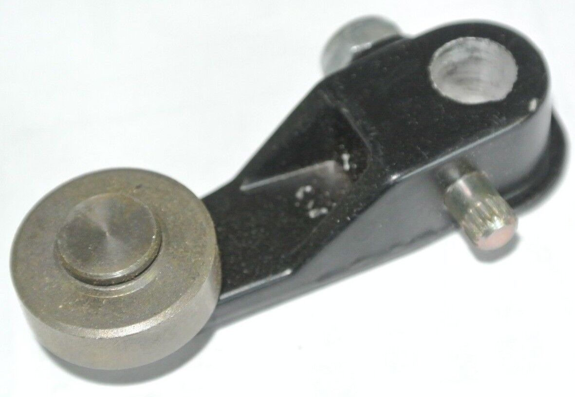 GE CR215GL11 - LIMIT SWITCH ROLLER LEVER 1.5" RADIUS - STEEL ROLLER NEW SURPLUS