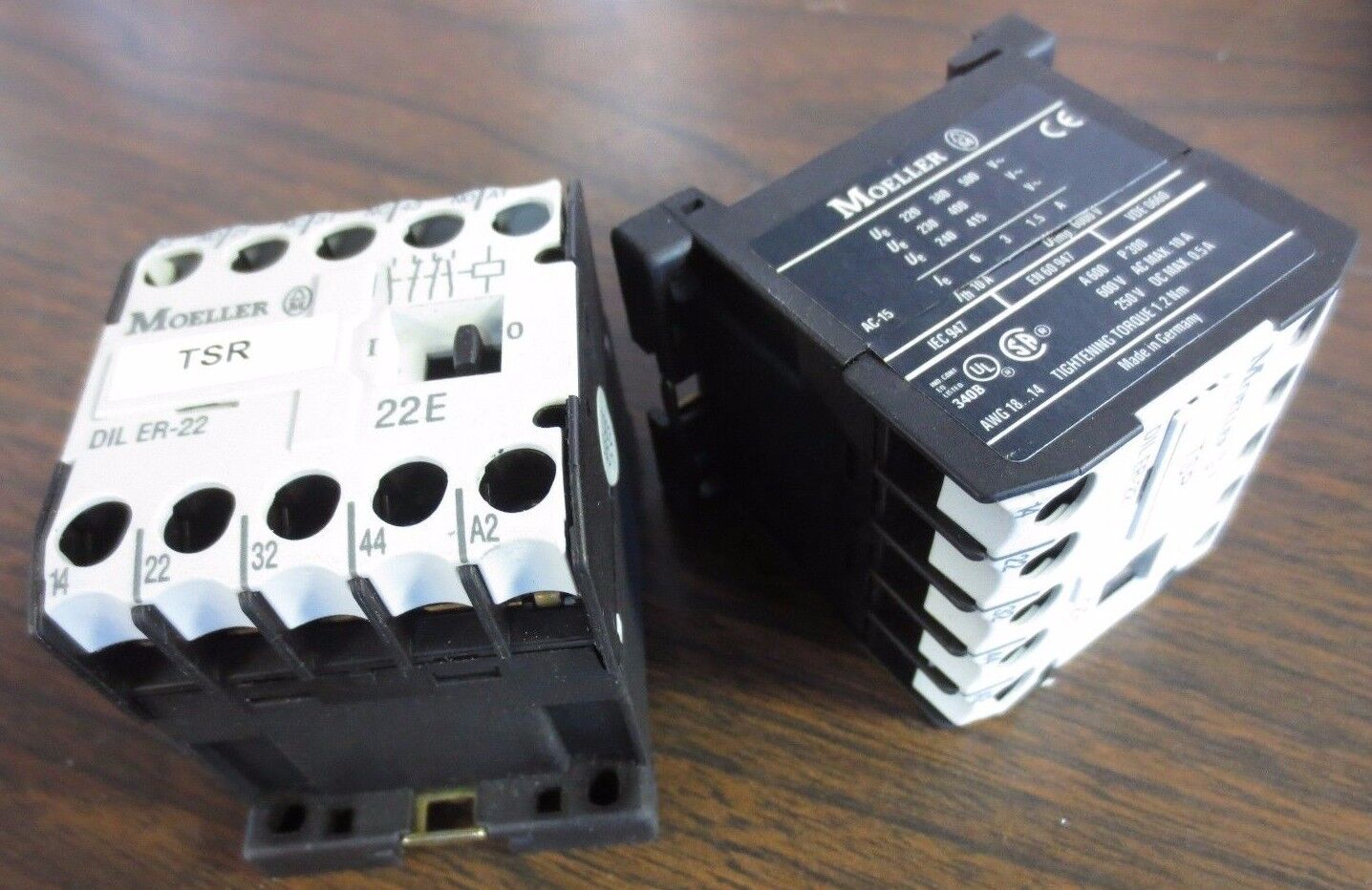 KLOCKNER-MOELLER DIL ER-22 CONTACTOR RELAY - 22E - LOT of 2