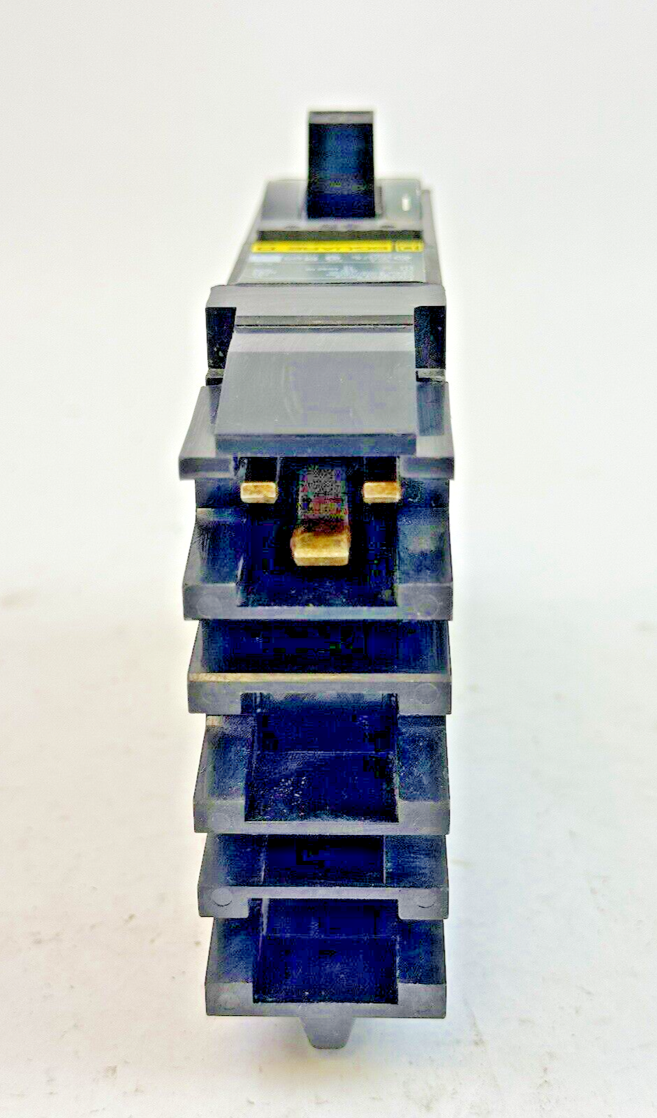 SQUARE D - FH16015A - I-LINE MOLDED CASE CIRCUIT BREAKER - 1 POLE/ 15 A/ 277VAC