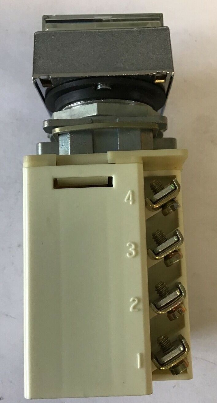 SQUARE D 9001 KXPC131 QUAD PILOT LIGHT