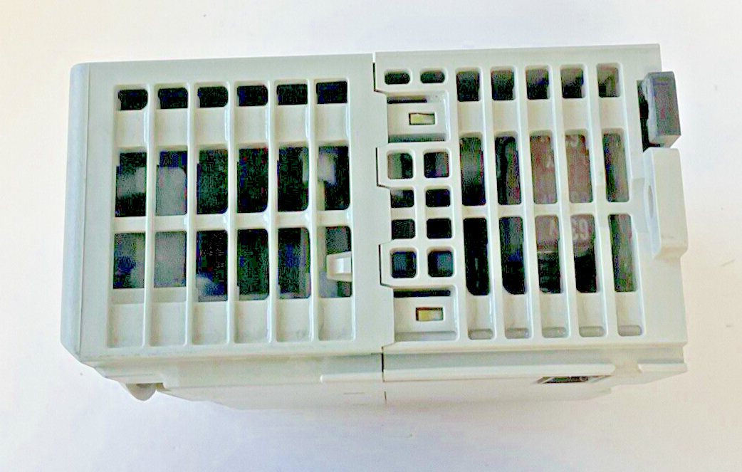 ALLEN-BRADLEY 1769-L30ERM 1MB MOTION CONTROLLER F/W 1.002 SER.A 24VDC