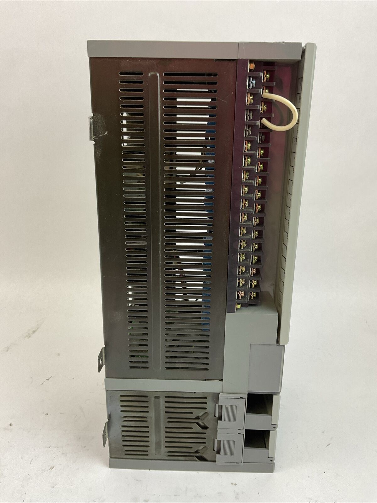 ALLEN BRADLEY 1747-L40A SER C FRN 6 PROCESSOR UNIT 40 I/0 1746-A2 2 SLOT EXPANSI
