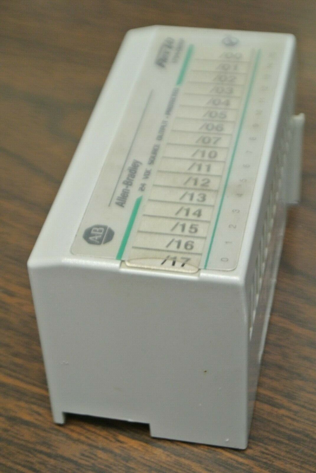 ALLEN-BRADLEY 1794-OB16P FLEX I/O 24VDC SOURCE OUTPUT MODULE / PROTECTED