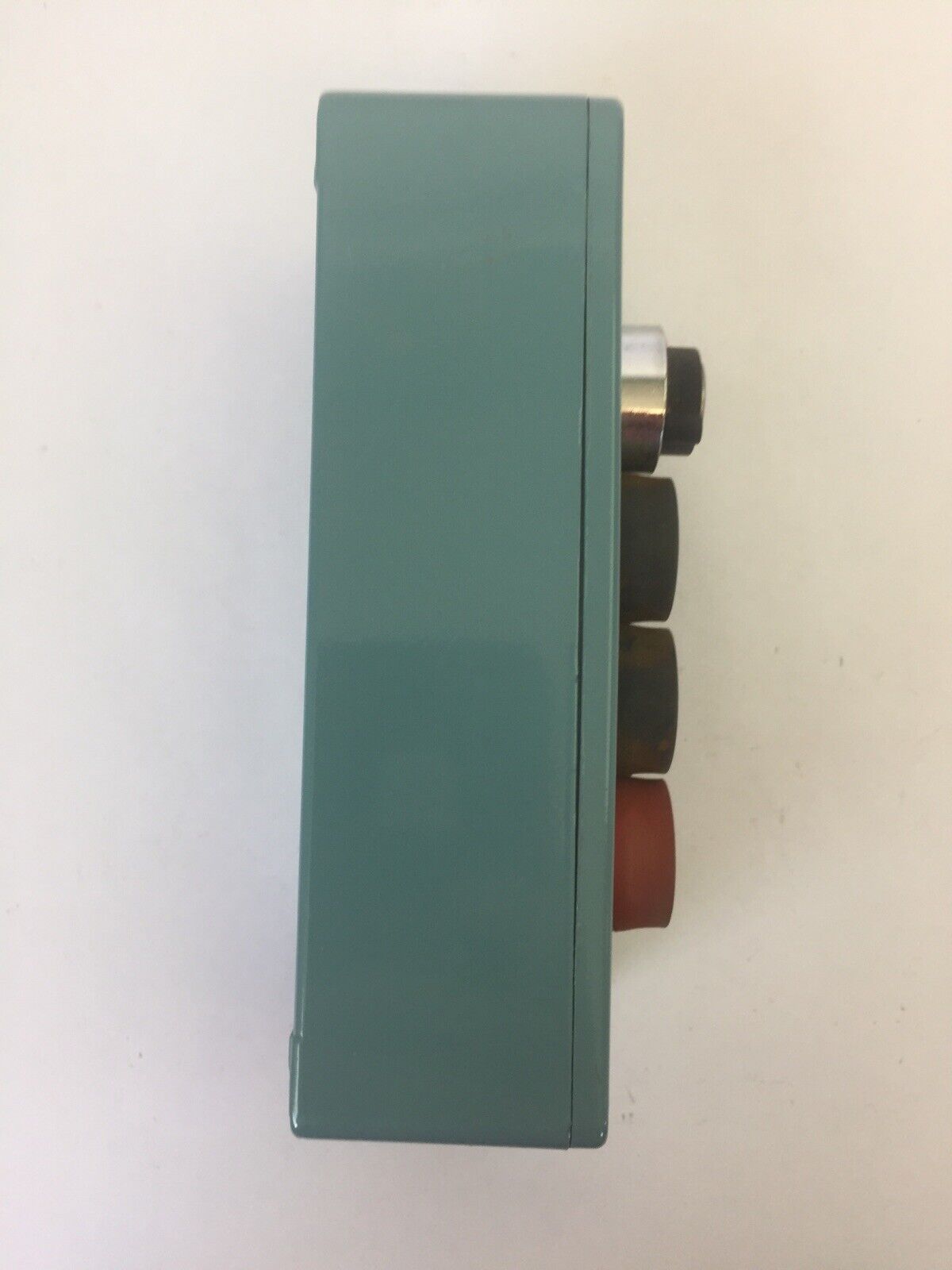 TELEMECANIQUE XAP M 3204 STOP/CLOSE/OPEN PUSH BUTTON ENCLOSURE WITH LOCK