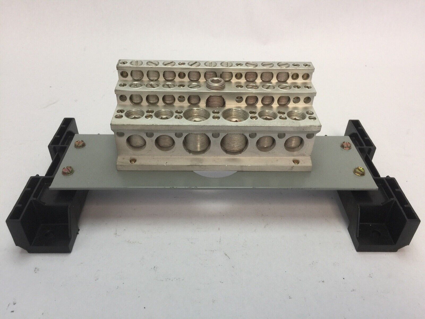 GE ANK120 PANELBOARD SPECTRA SERIES NEUTRALS 347 VOLT 1200 AMP MODEL NO 2 LUG TY