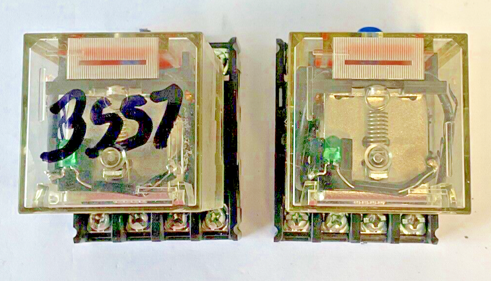 OMRON MK2PN-S RELAY 10A W/YOUNG NDS 8 BASE 300V 10A** LOTOF2**