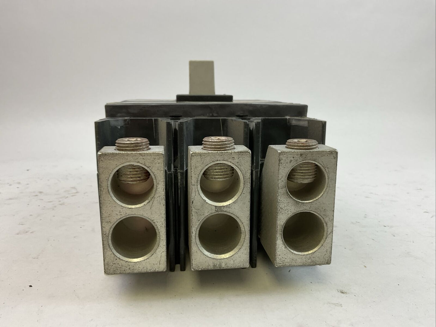 GE SGLB36BA0400 CURRENT LIMITING CIRCUIT BREAKER 400AMP 600VAC TRIP PLUG 225A
