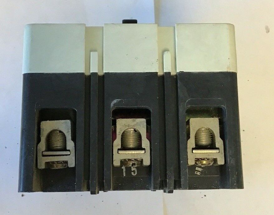 WESTINGHOUSE HMCP015E0 CIRCUIT PROTECTOR SER.C 15AMP 3POLE 600VAC-250VDC