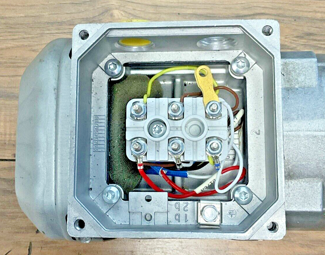 SEW-EURODRIVE WA30DRS71S4 GEAR MOTOR 1700/62RPM DUTY:CONT-S1 HP .50 RATIO 27.50