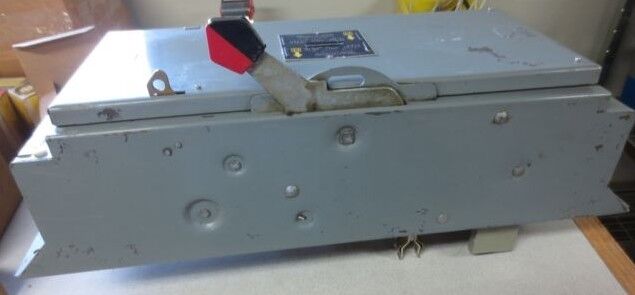 SQUARE D QMB-324 FUSIBLE QMB SWITCH - 200A, 240V, 3-POLE
