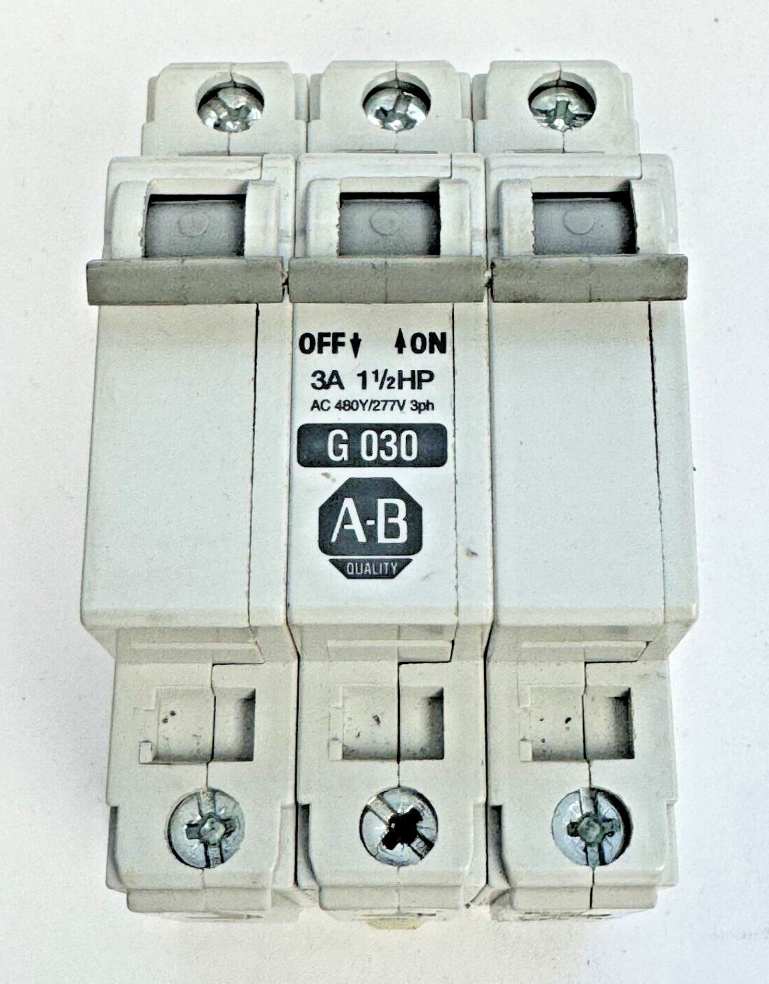 ALLEN-BRADLEY - 1492-CB3-G030 SER. C - MOTOR CONT.- 3P, 3A, 277 V, 1-1/2 HP, 3PH