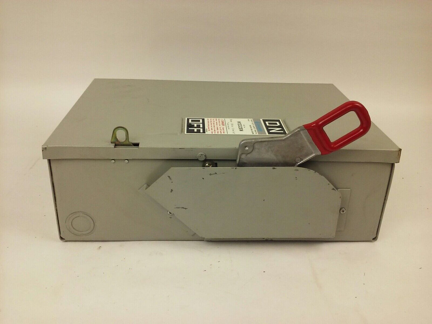 CHALLENGER H1332SN SAFETY SWITCH, TYPE 1 INDOOR, 30A, 240V, FUSIBLE, NEW
