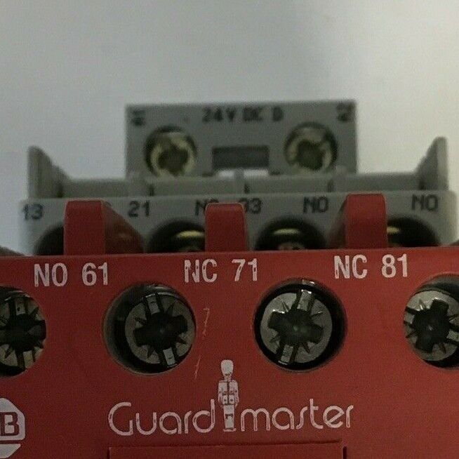 ALLEN BRADLEY 700S-CF440DJC GUARD MASTER CONTROL RELAY