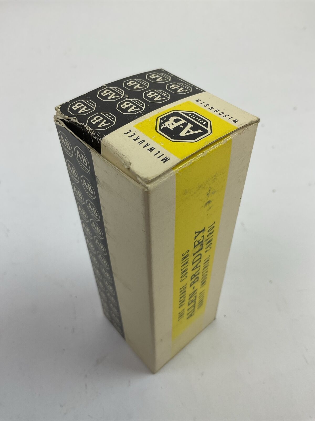 ALLEN BRADLEY 1493-N2 SERIES K ADJUSTABLE OVERLOAD RELAY RESET ASSEMBLY TYPE 4