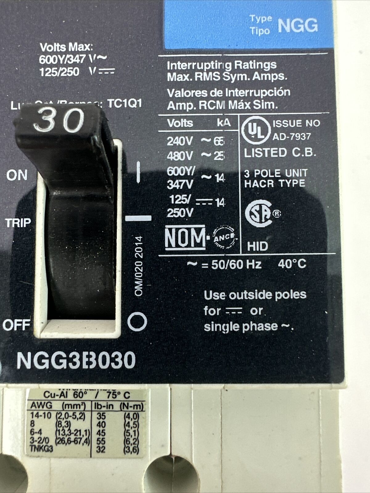 SIEMENS NGG3B030 CIRCUIT BREAKER 125/250VDC 600Y/347VAC 3P CQDA1 AUXILIARY SWITC