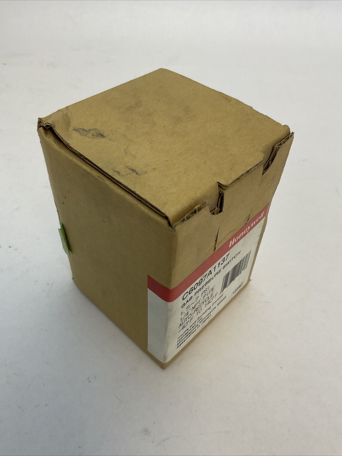 HONEYWELL C6097A1137 GAS PRESSURE SWITCH 1.5-7PSI 1/4" NPT PIPE AUTO-RECYCLE
