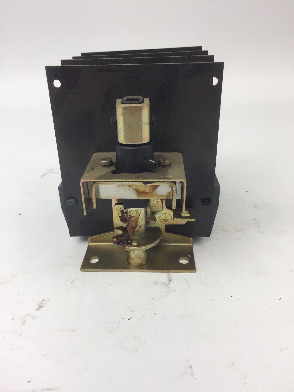ABB OESA-F30J6 DISCONNECT FUSIBLE SWITCH 3 POLE 30 A 600 V