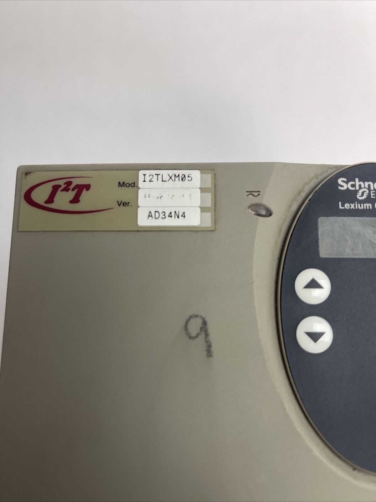SCHNEIDER ELECTRIC I2TLXM05AD34N4 380/480VAC 3kW LEXIUM 05