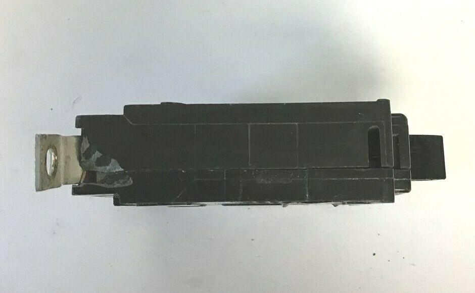 SQUARE D QOB115 22KA CIRCUIT BREAKER 15A 120/240VAC 1POLE****LOTOF5****