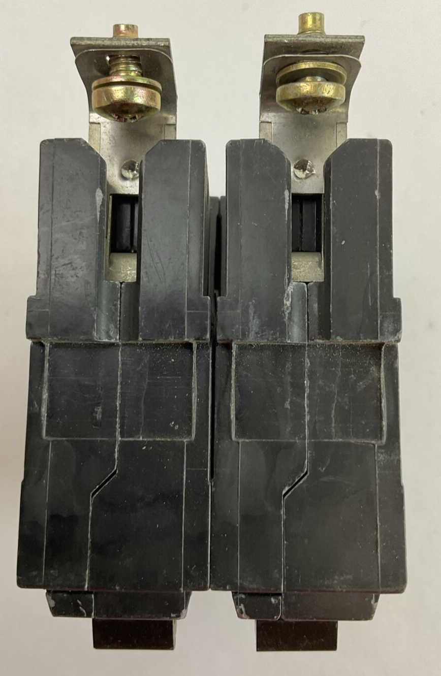 GE THHQB215 CIRCUIT BREAKER 2POLE 15AMP 120/240VAC 22KA