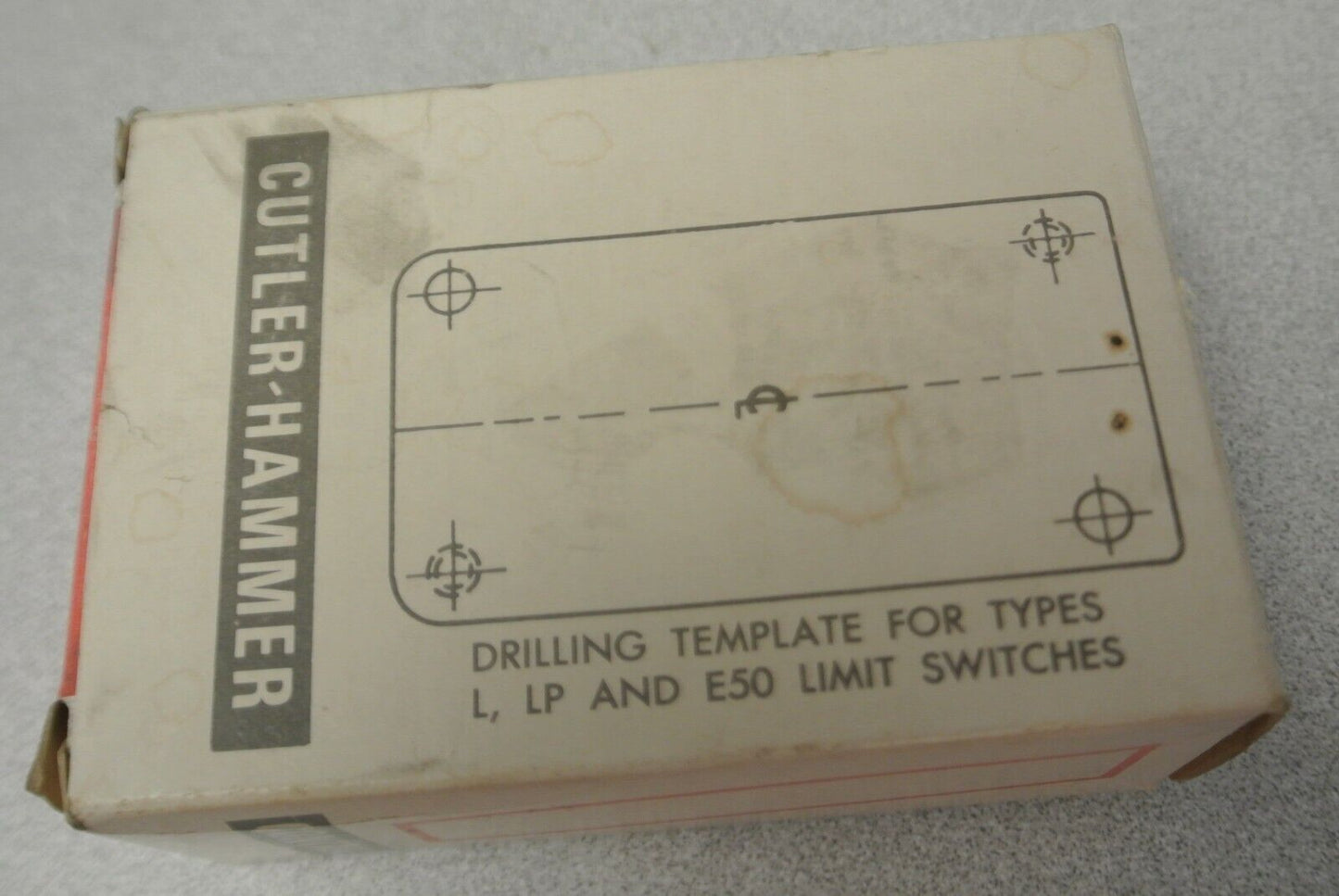 BOX of 50 CUTLER-HAMMER RECEPTACLE MOUNTING SCREWS / NEW SURPLUS