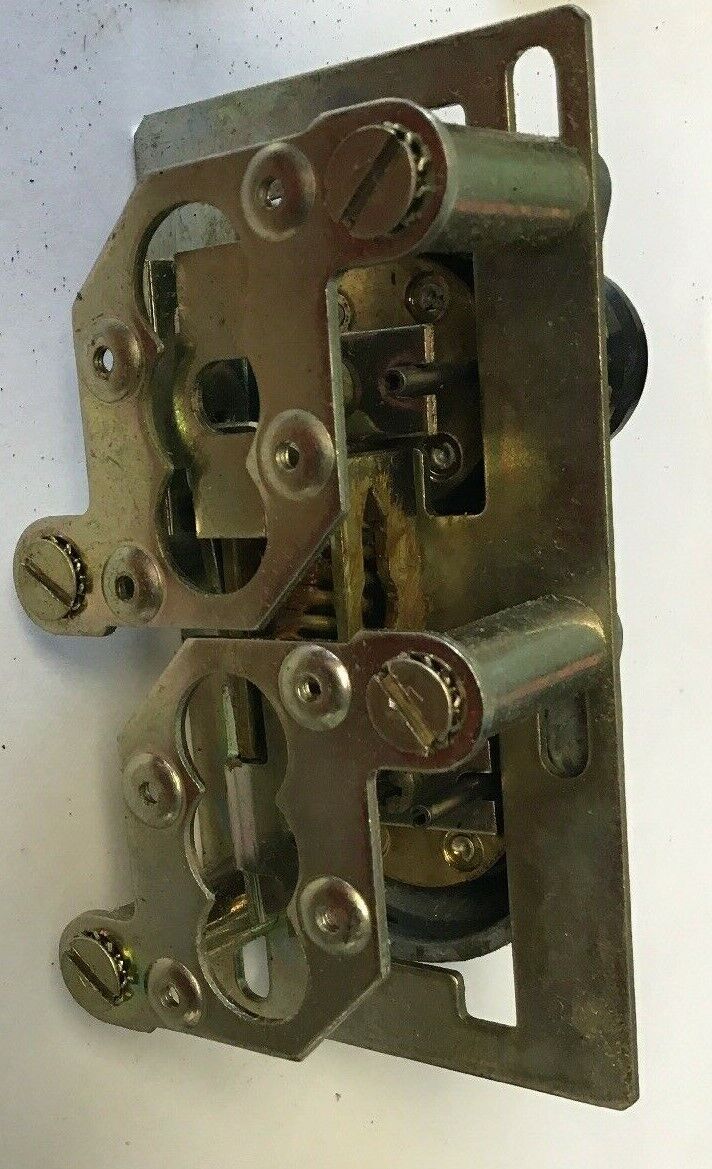 GENERAL ELECTRIC CR2940WM600B MUSHROOM HEAD PUSH BUTTON ***MISSING RED CAP***
