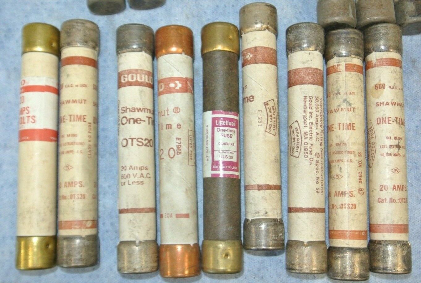 HUGE LOT of 35 ONE-TIME FUSES 5A, 6A, 8A, 10A, 15A, 20A, 25A / 600V / SEE BELOW