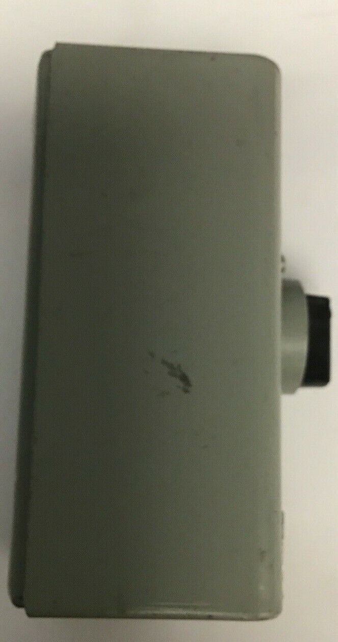 GE CR2943AA101M STANDARD-DUTY STATION 600V 3POS SELECTOR SWITCH NEMA 1 ENCLOSURE