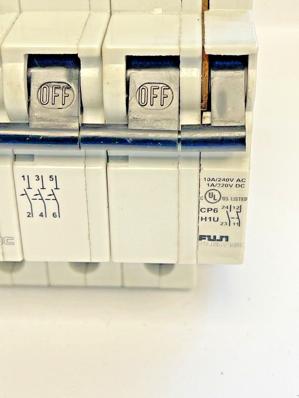 FUJI - CP6 3DU2 -2A MANUAL MOTOR CONTROLLER - 480/277 VAC & CP6 H1U AUX CONTACT