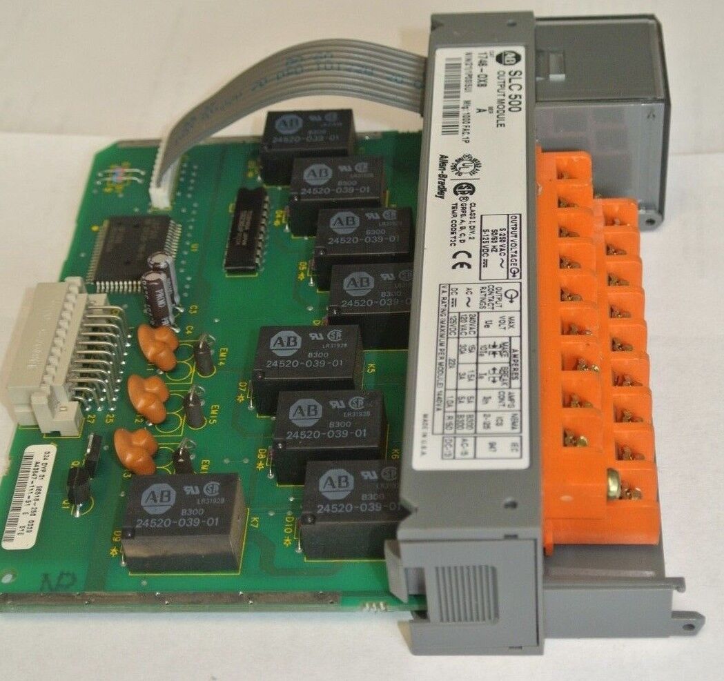 ALLEN-BRADLEY 1746-OX8 Ser. A- SLC500 OUTPUT MODULE 5-250VAC, 5-125VDC NO COVER
