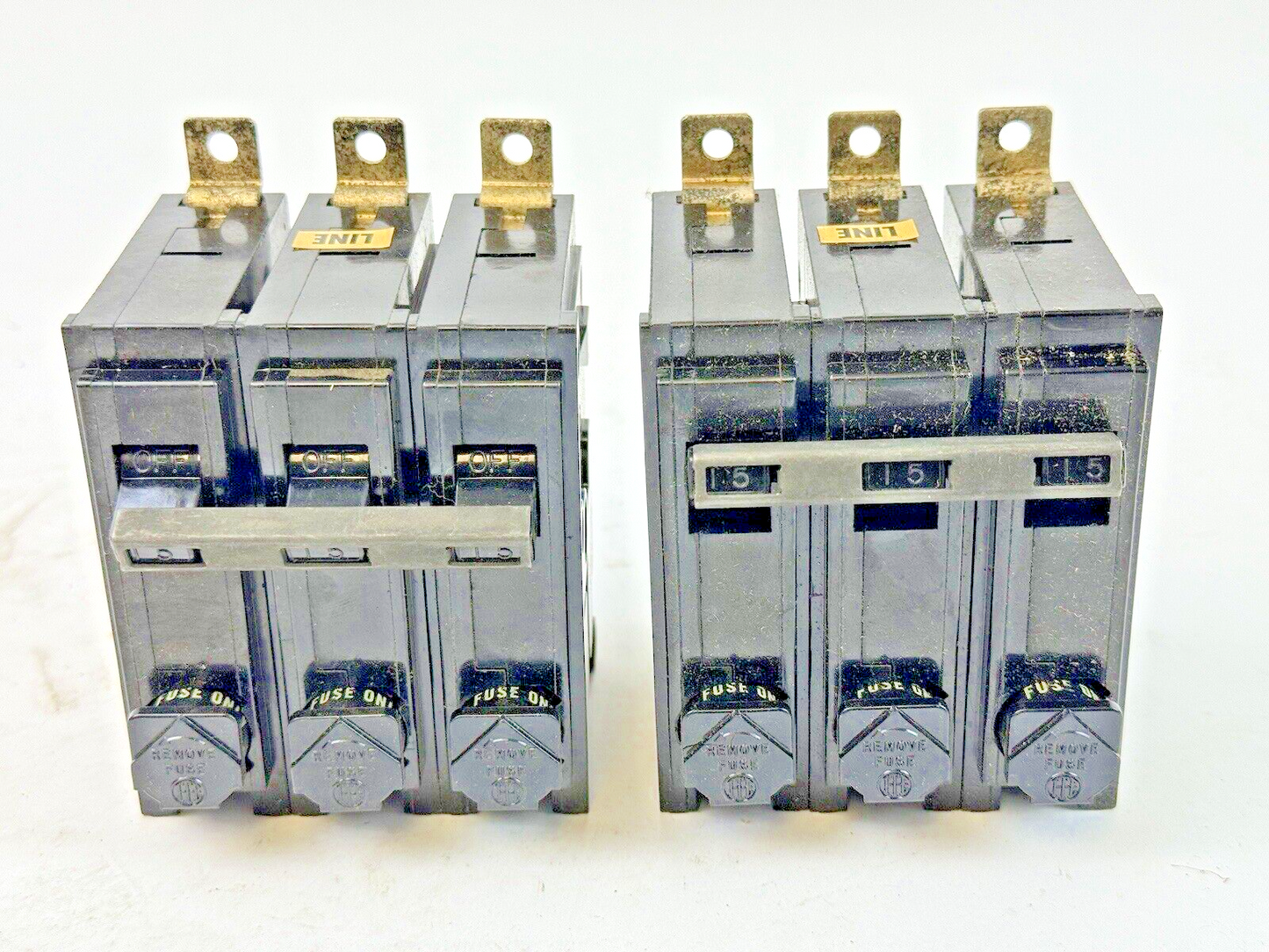 SIEMENS / ITE *BOX OF 2* - CC3B015 - CIRCUIT BREAKER - 3 POLE/277VAC/15A - NEW