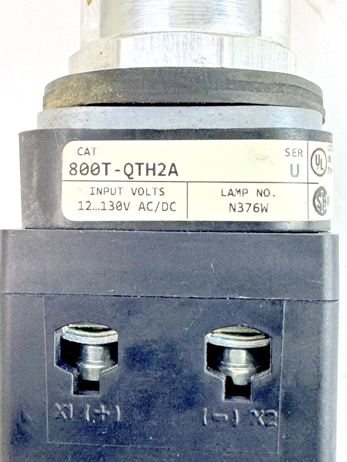 ALLEN-BRADLEY - 800T-QTH2A SER. U - AMBER ILLUMINATED PUSH BUTTON W/ BLOCK