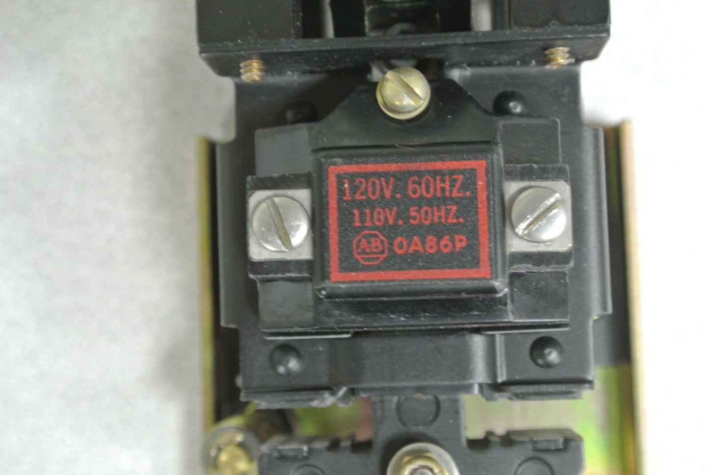 ALLEN-BRADLEY 700-BXL840A1 - AC RELAY TYPE BXL - 110/120V, 8-POLE - NEW SURPLUS