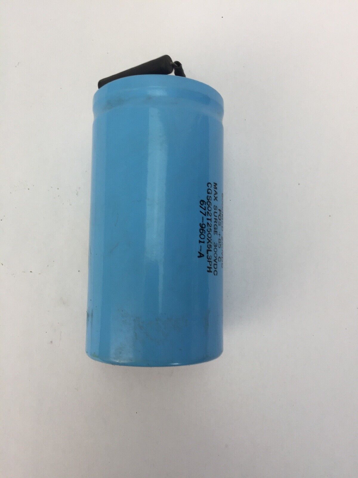 AERO M CGS602T250X5L3PH CAPACITOR 600MFD 250VDC POS +85 C MAX SURGE 300VDC